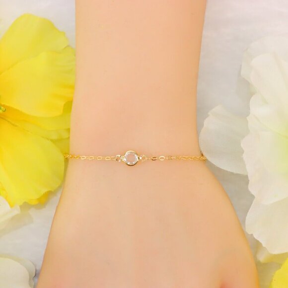 Minimalist Bracelet, Sleek & Modern Design, Women’s Fashion, YC110312-B - Picture 2 of 10